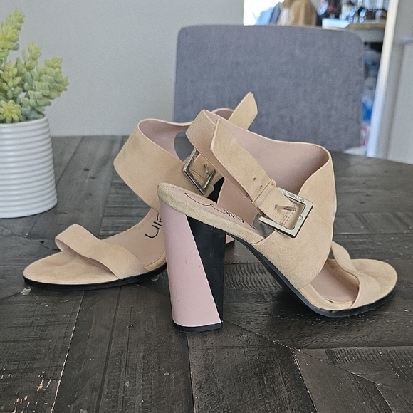 Calvin Klein Women's Tan Sandals - Picture 6 of 9